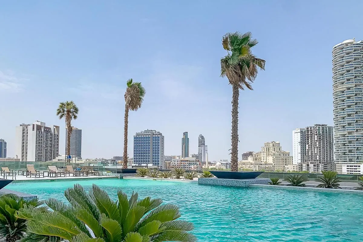 Frank Porter - Regina Tower Dubai